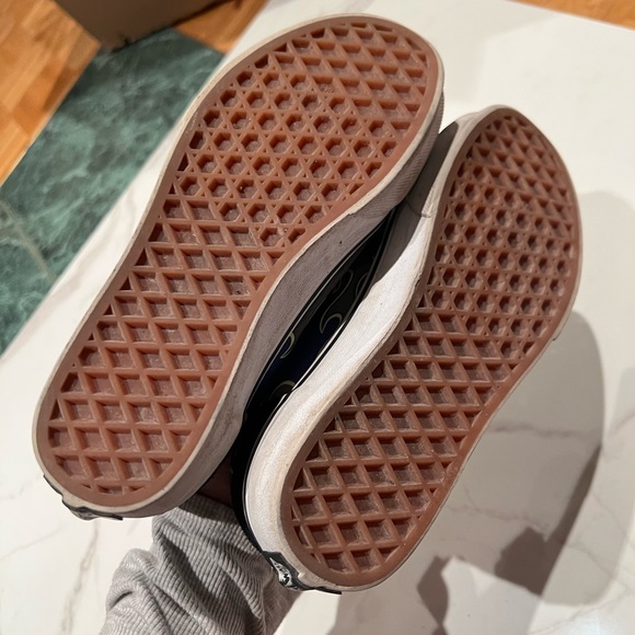 vans - Picture 5 of 7